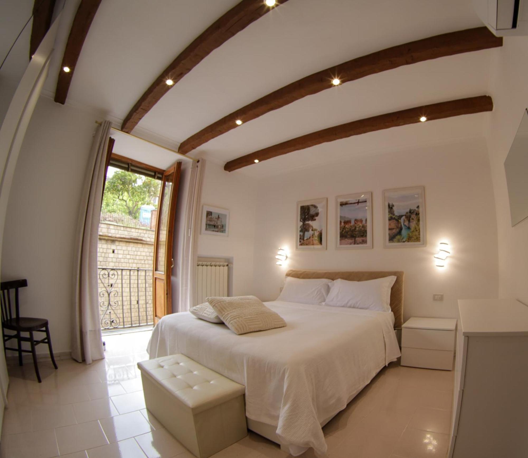 Loft The Balcony In Sorrento Centre Apartment Exterior photo